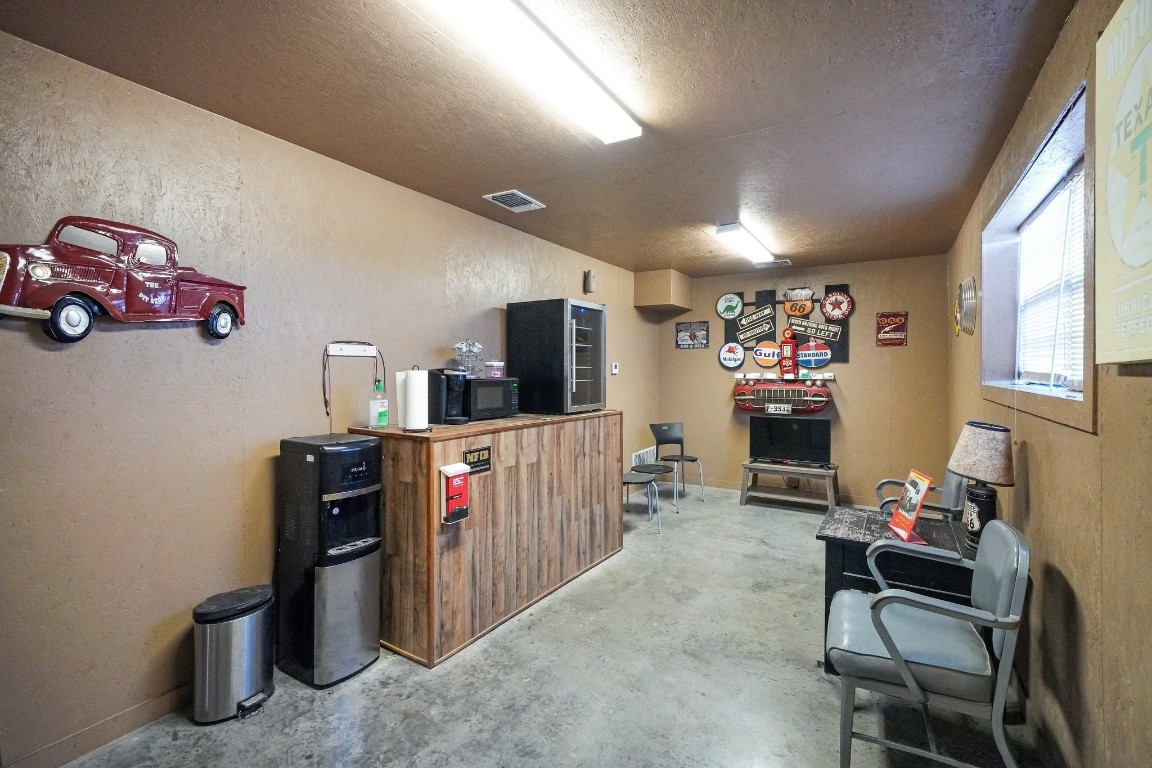 164 Us Highway 380 W Graham TX 76450
