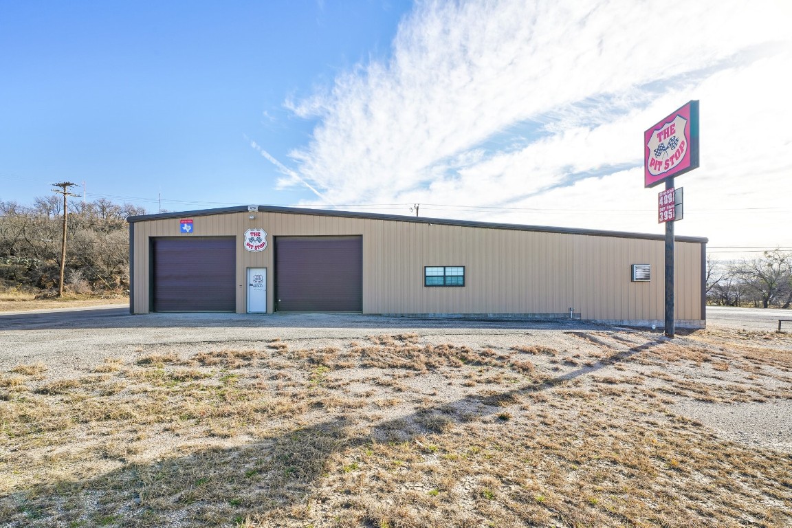 164 Us Highway 380 W Graham TX 76450
