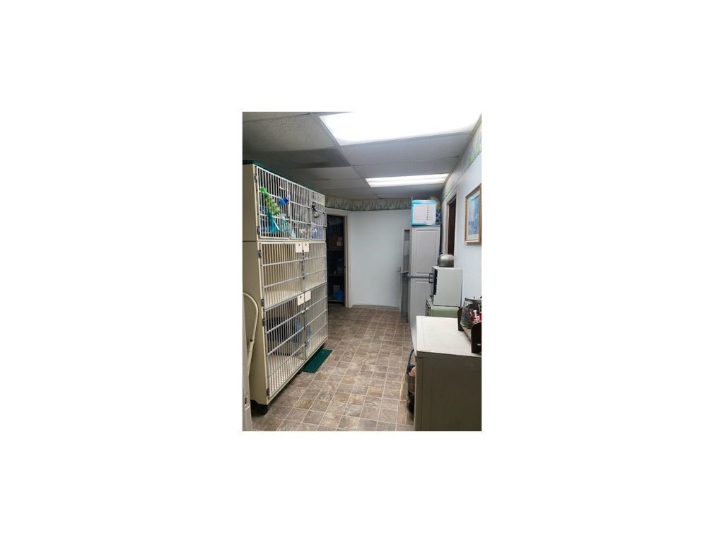 215 Main Street SW Ennis TX 75119