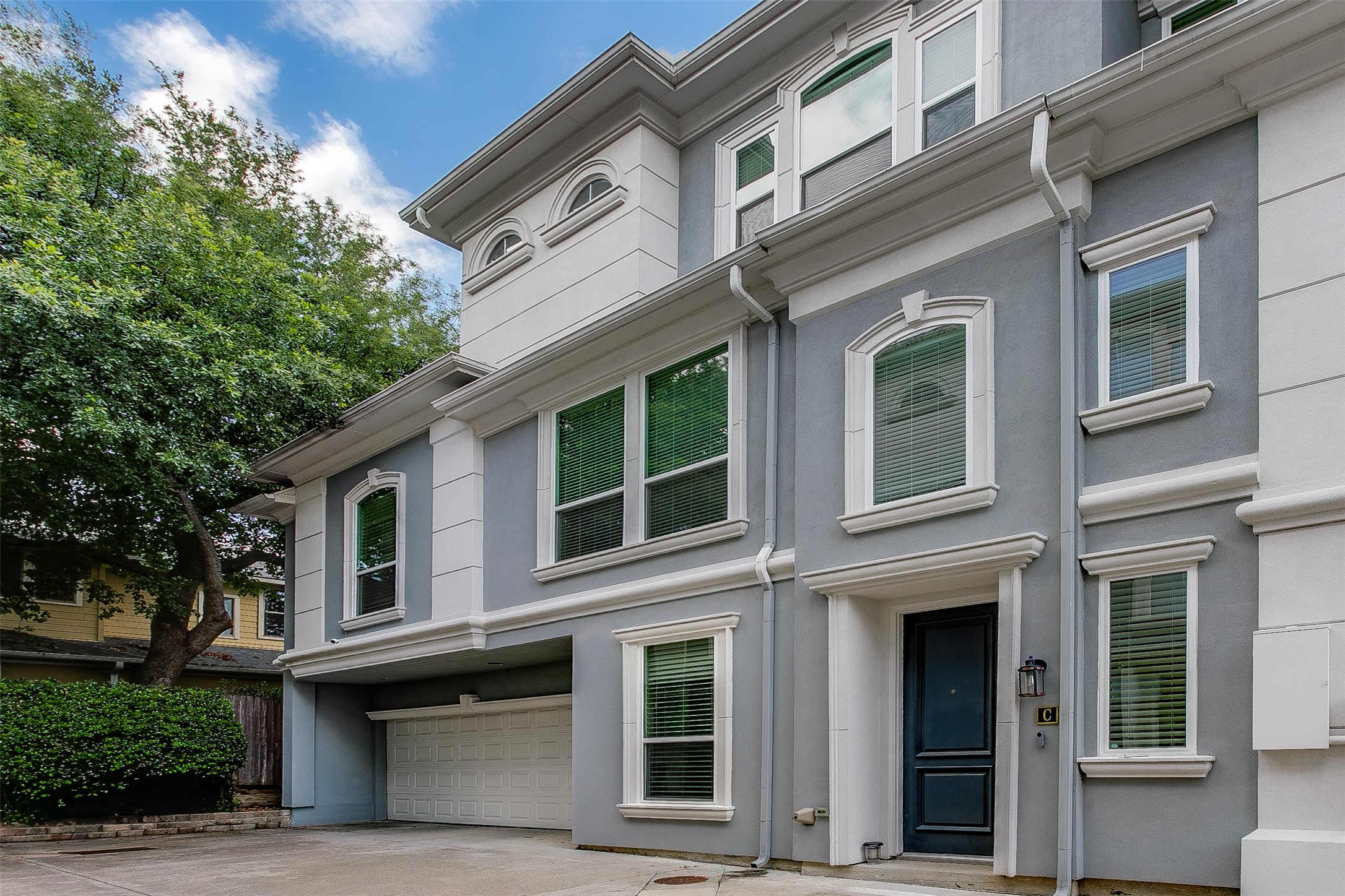 5006 Cedar Springs Road Dallas TX 75235