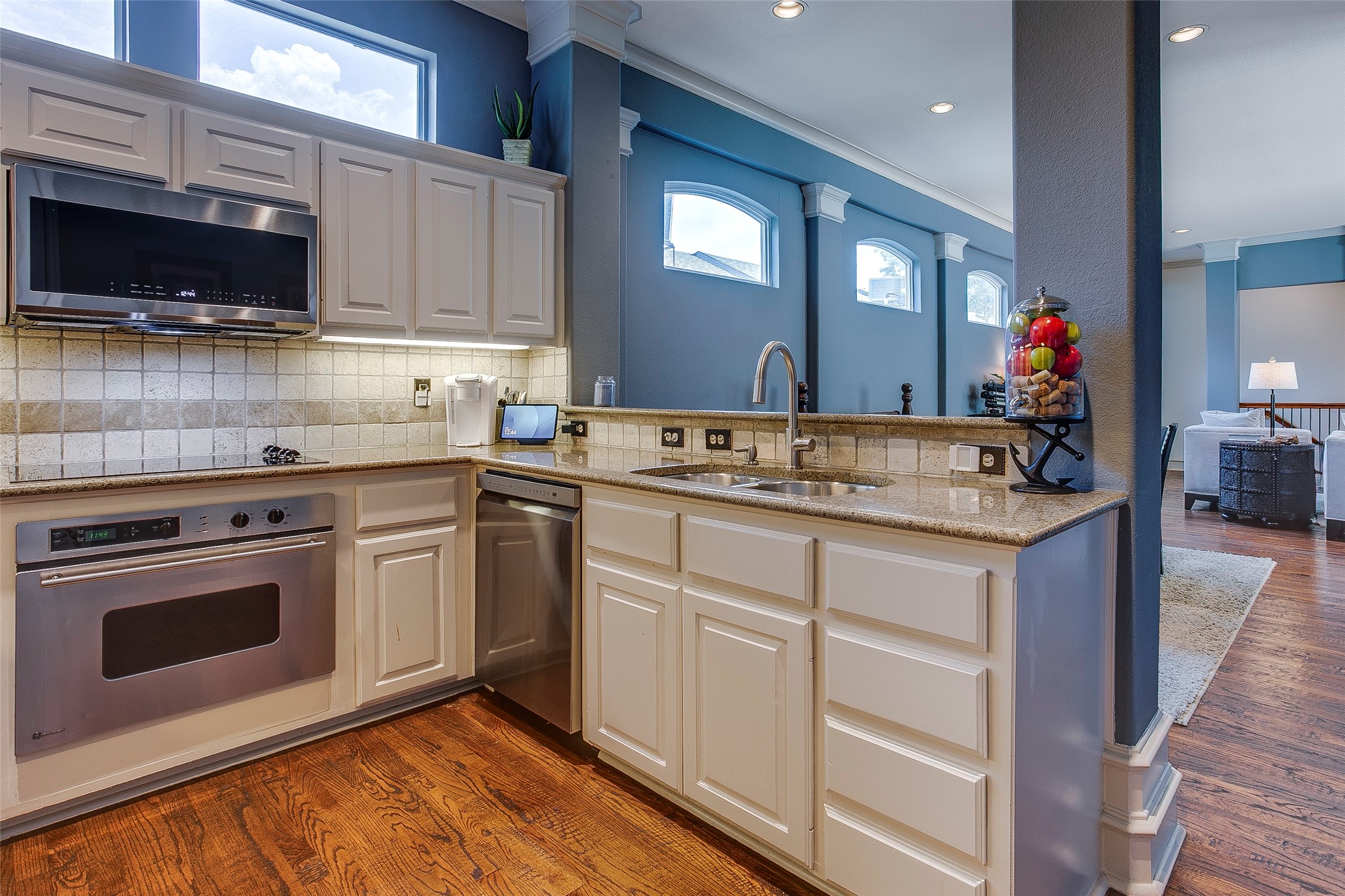 5006 Cedar Springs Road Dallas TX 75235