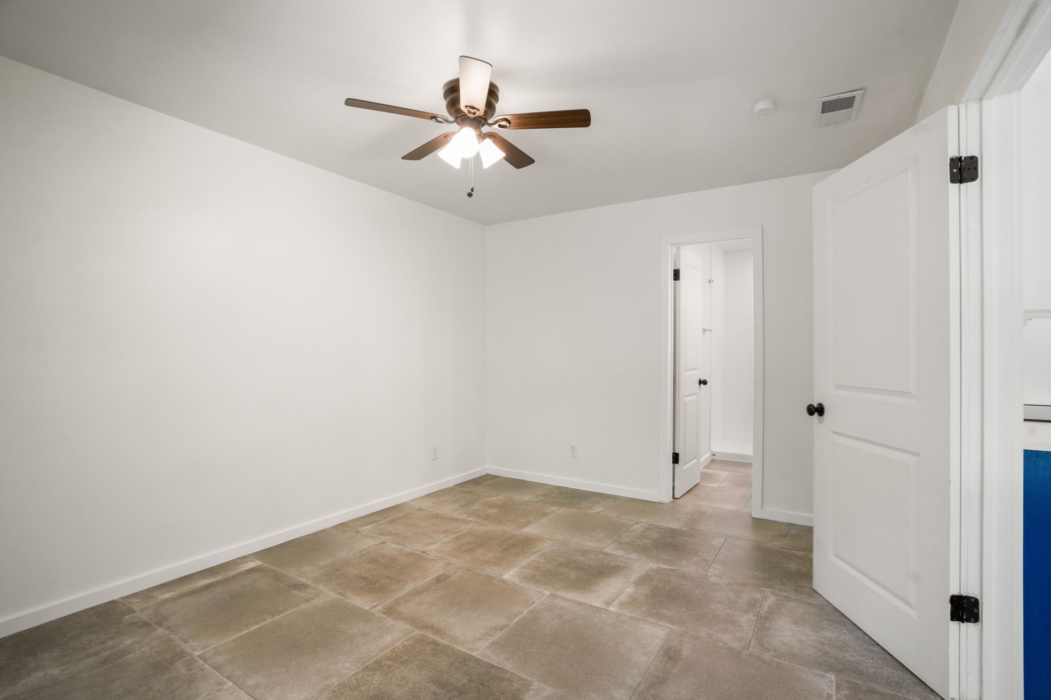 2505 Wedglea Drive Dallas TX 75211