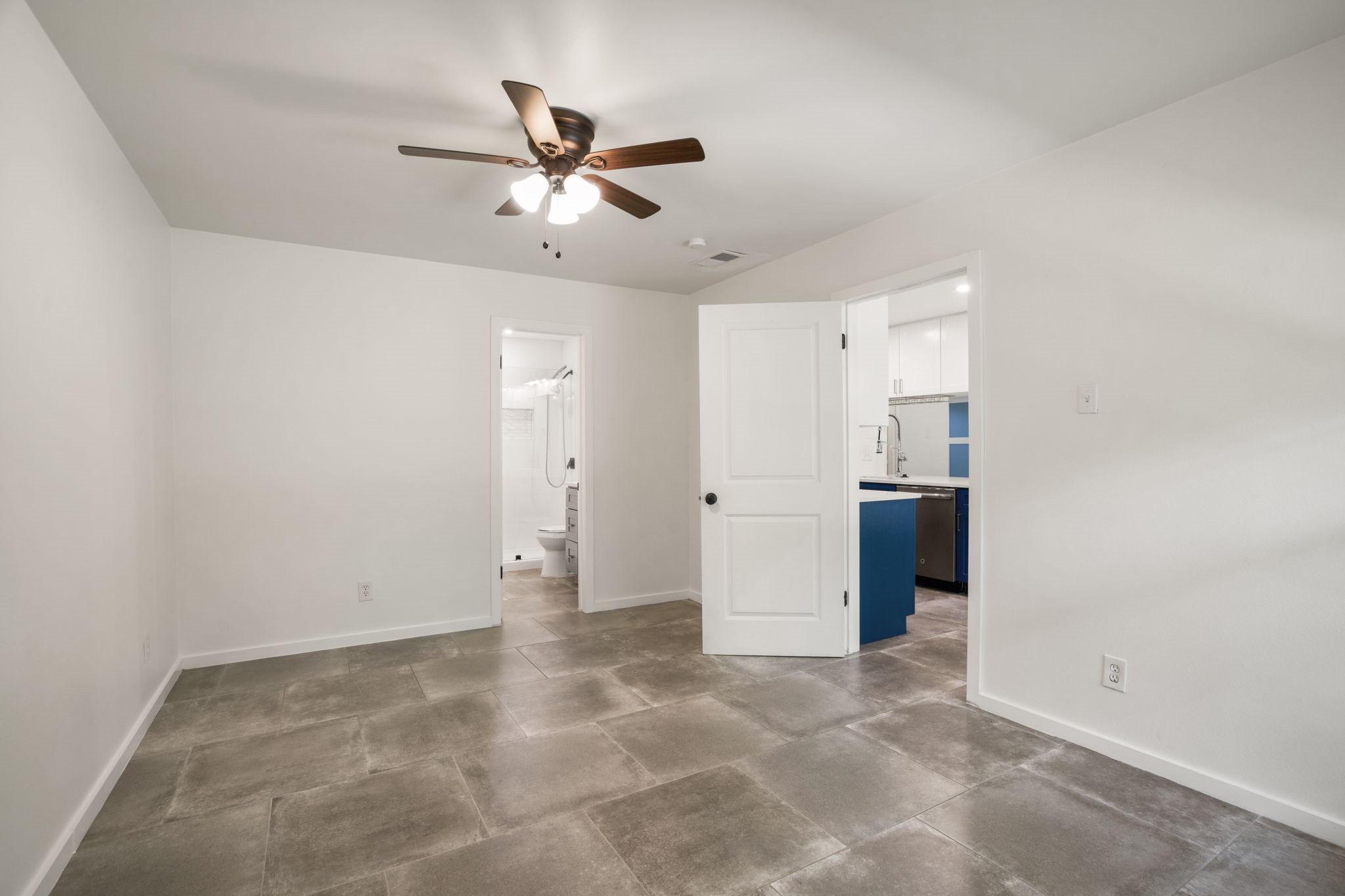 2505 Wedglea Drive Dallas TX 75211