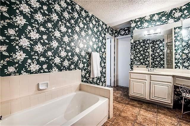 2320 Northlake Court Irving TX 75038