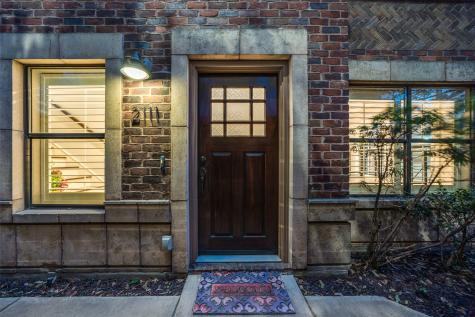 2111 Albany Street Dallas TX 75201