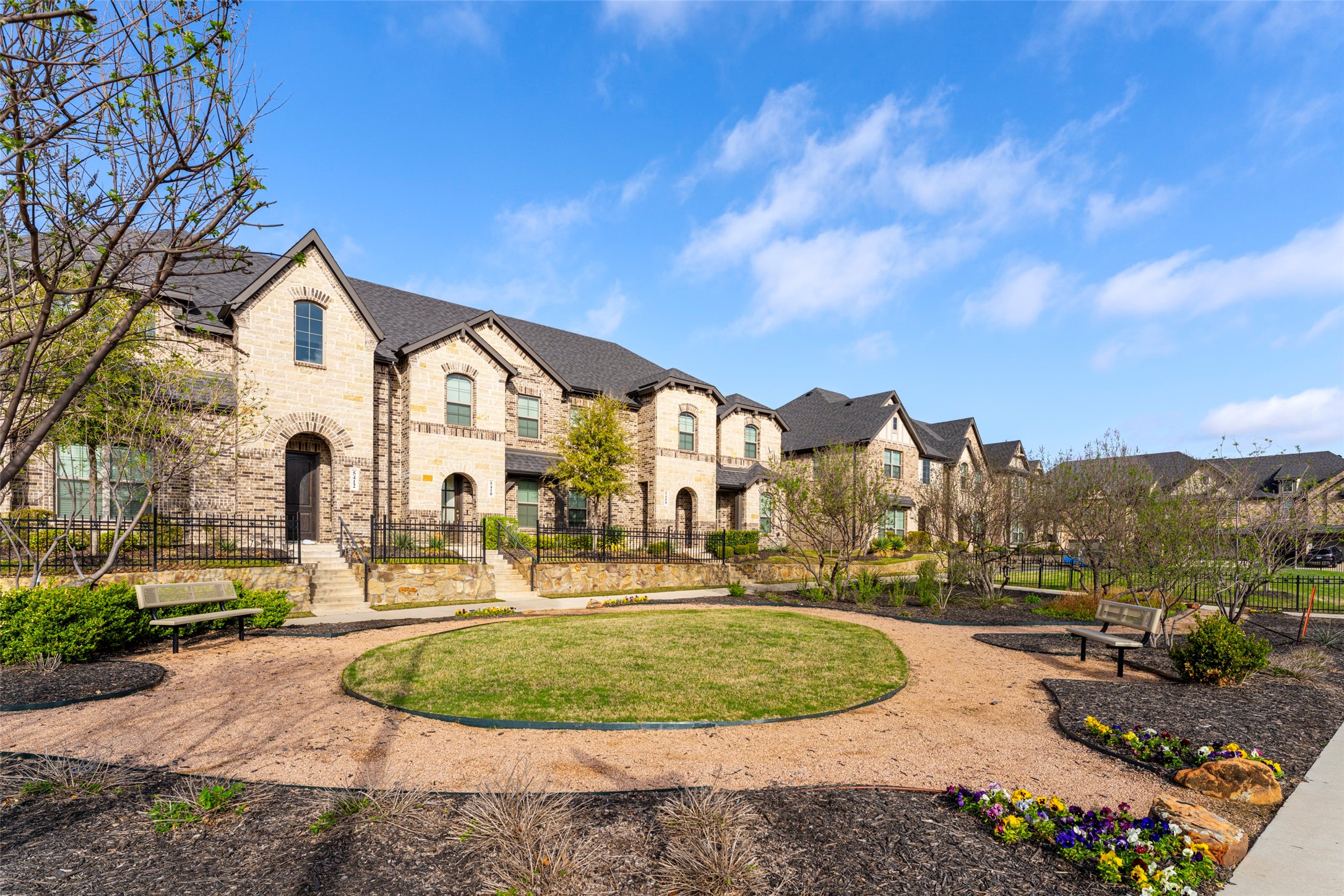 4215 Swinley Forest Drive Arlington TX 76017