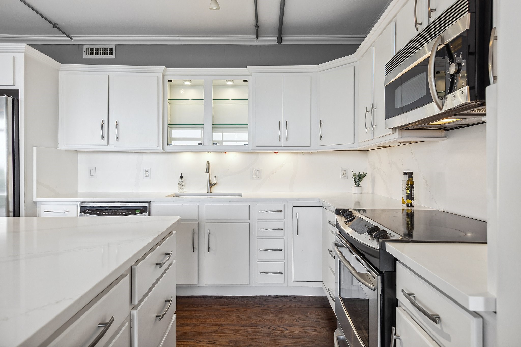 6211 W Northwest Dallas TX 75225