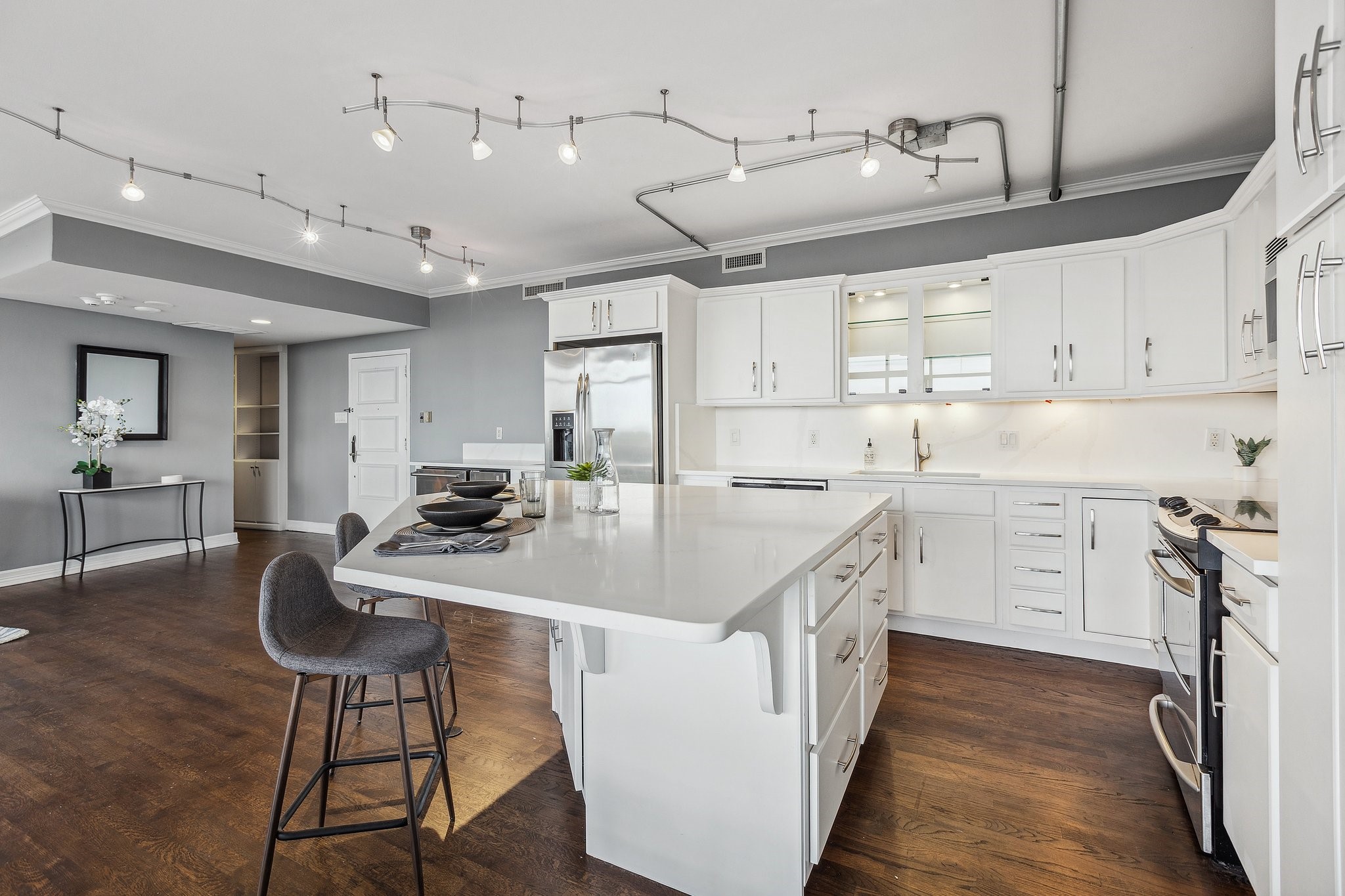 6211 W Northwest Dallas TX 75225