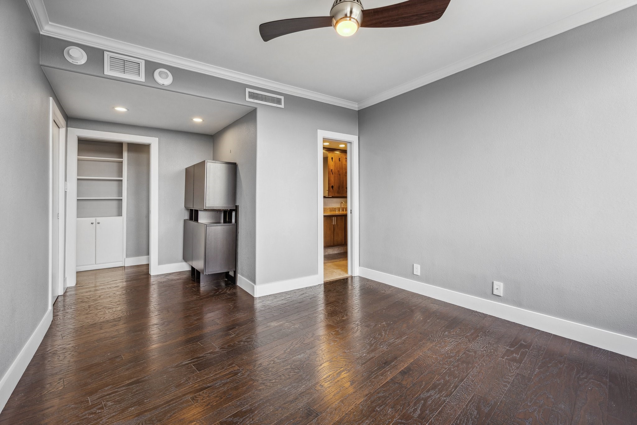 6211 W Northwest Dallas TX 75225