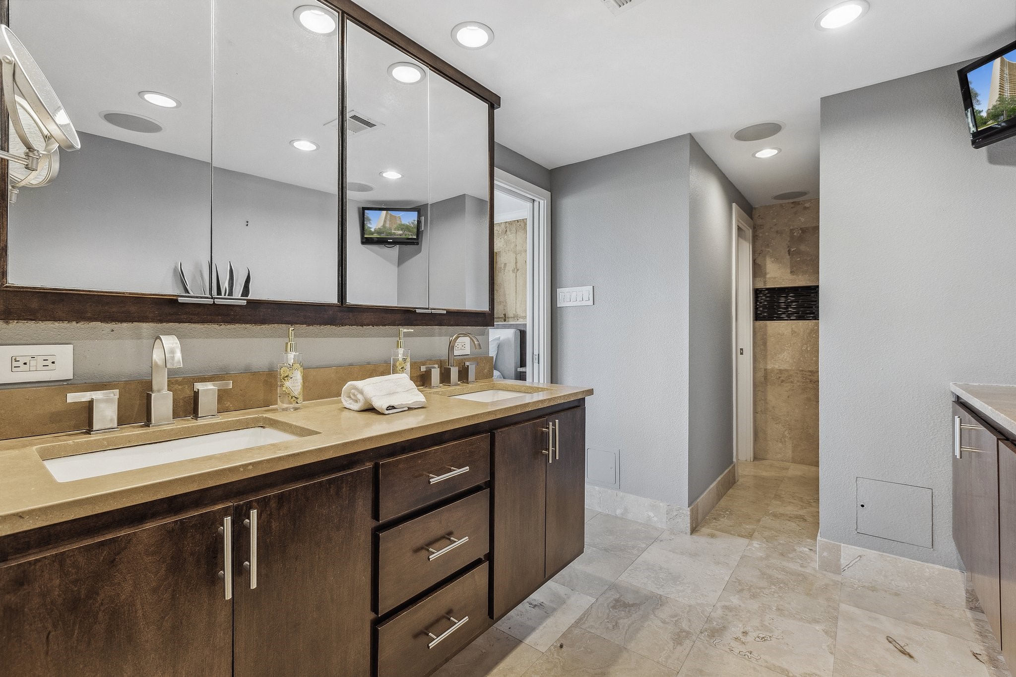 6211 W Northwest Dallas TX 75225