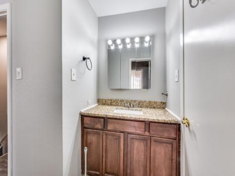 206 Westview Terrace Arlington TX 76013