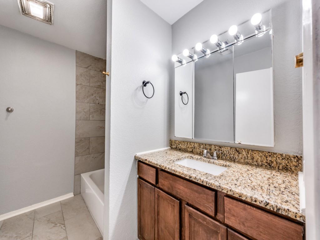 206 Westview Terrace Arlington TX 76013