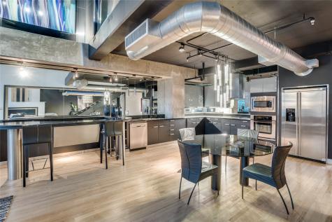 2011 Cedar Springs Road Dallas TX 75201