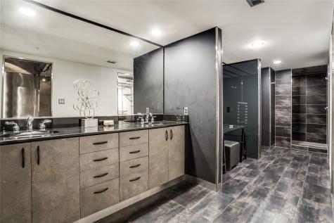 2011 Cedar Springs Road Dallas TX 75201