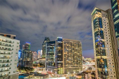 2011 Cedar Springs Road Dallas TX 75201
