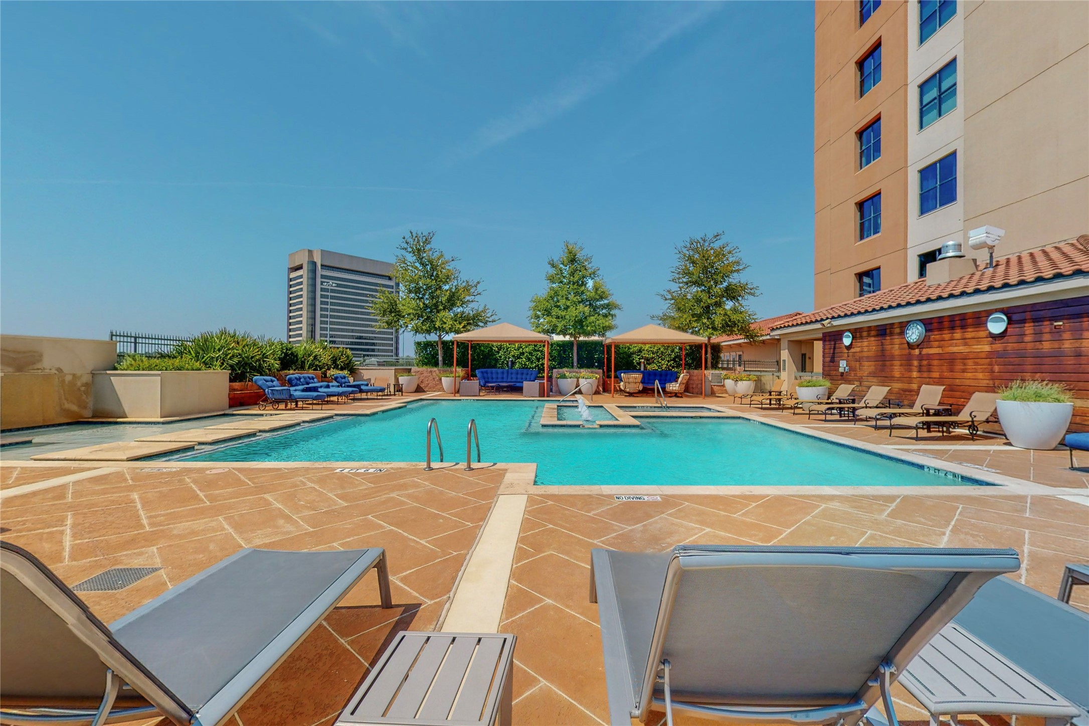 330 Las Colinas Boulevard E Irving TX 75039