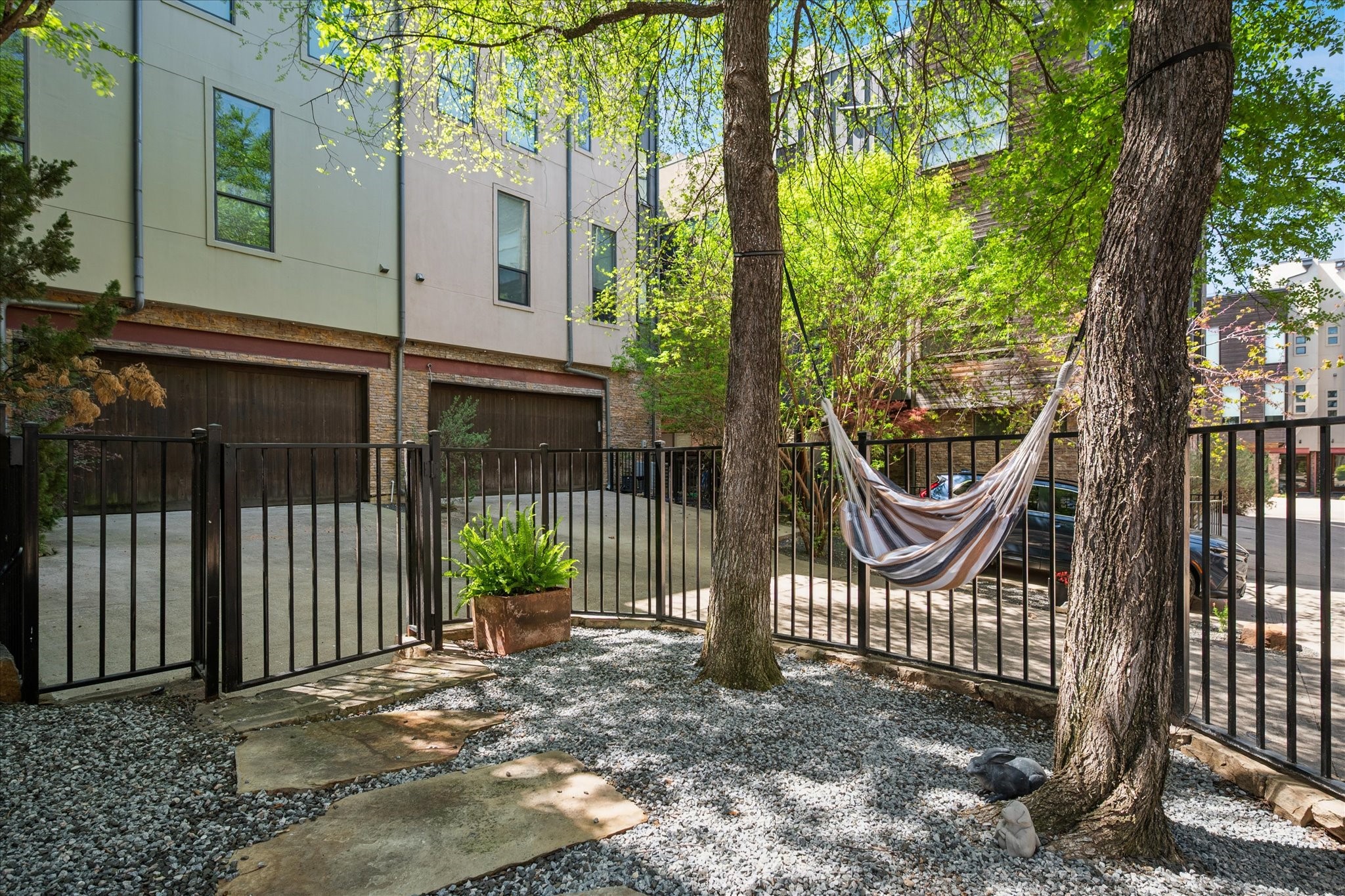432 Trinity River Circle Dallas TX 75203