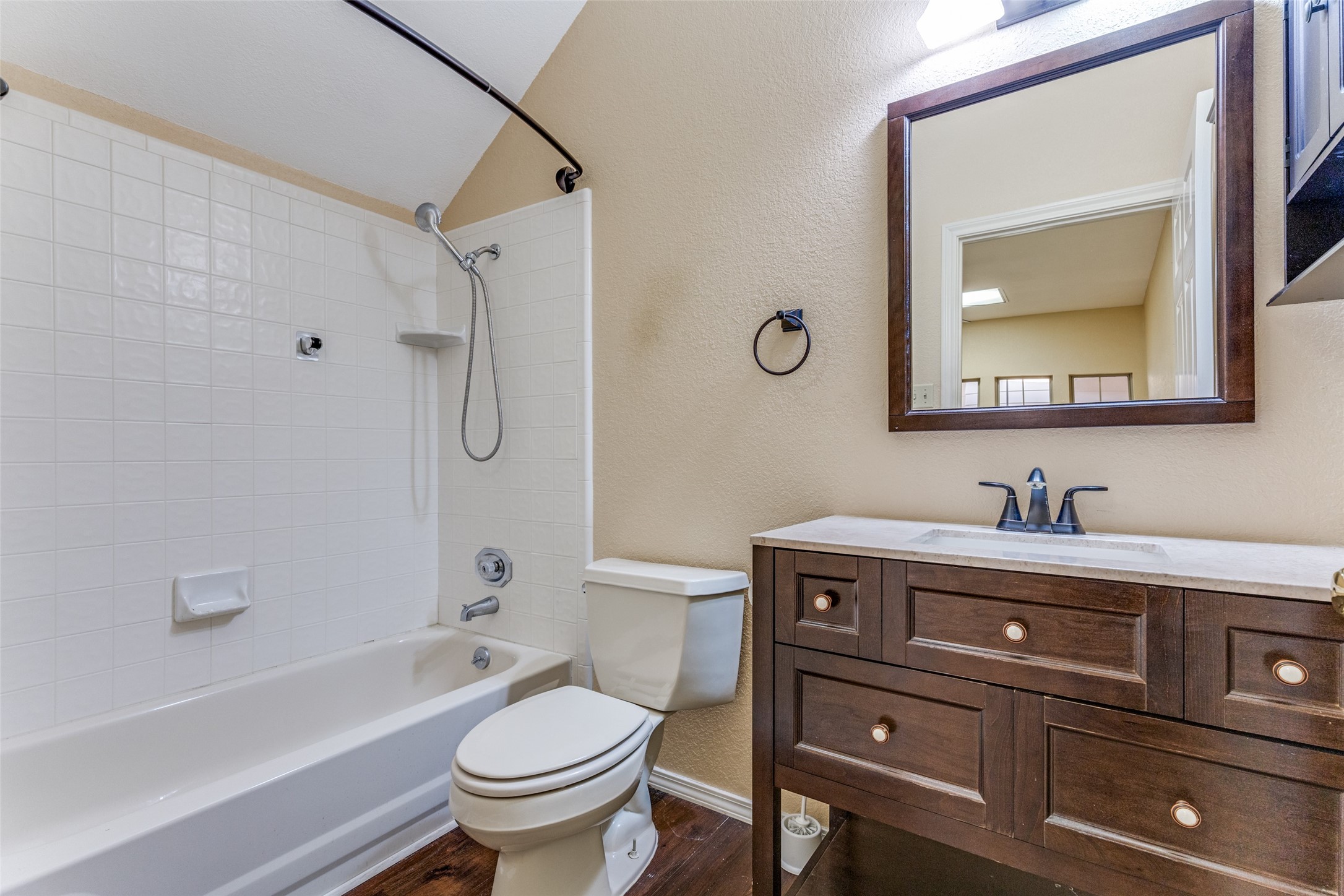 1218 Wooded Trail Hurst TX 76053