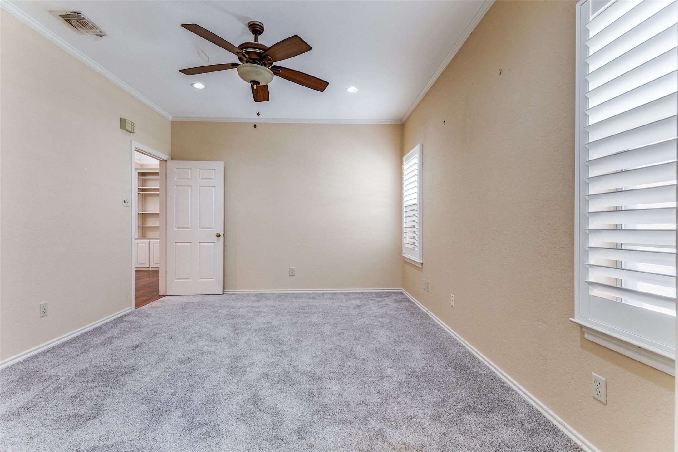 1218 Wooded Trail Hurst TX 76053