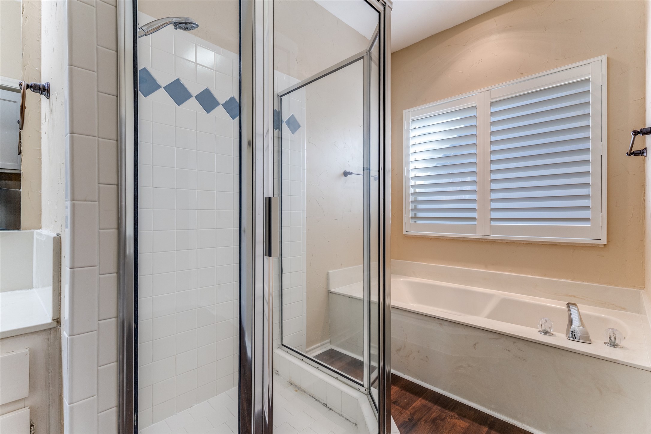 1218 Wooded Trail Hurst TX 76053