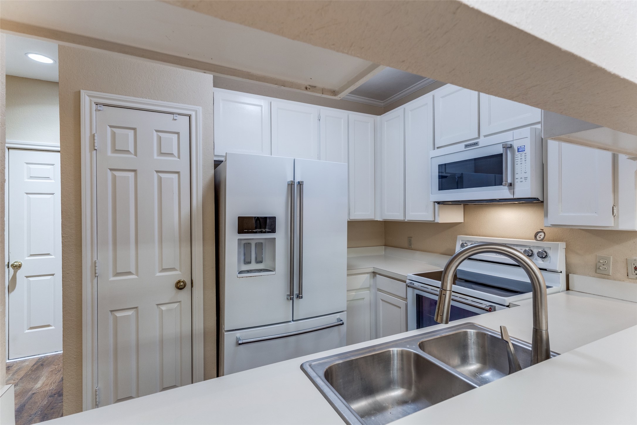 1218 Wooded Trail Hurst TX 76053