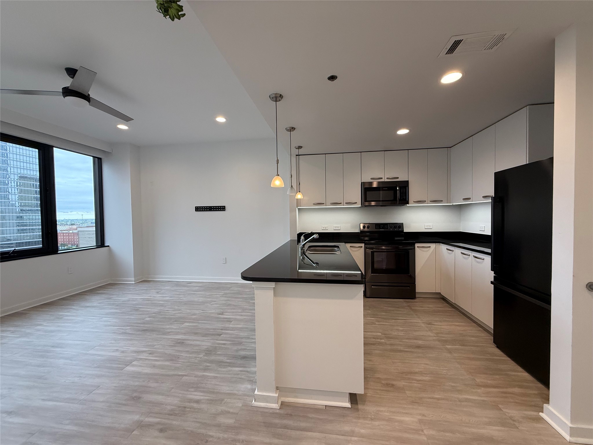 1200 Main Street Dallas TX 75202