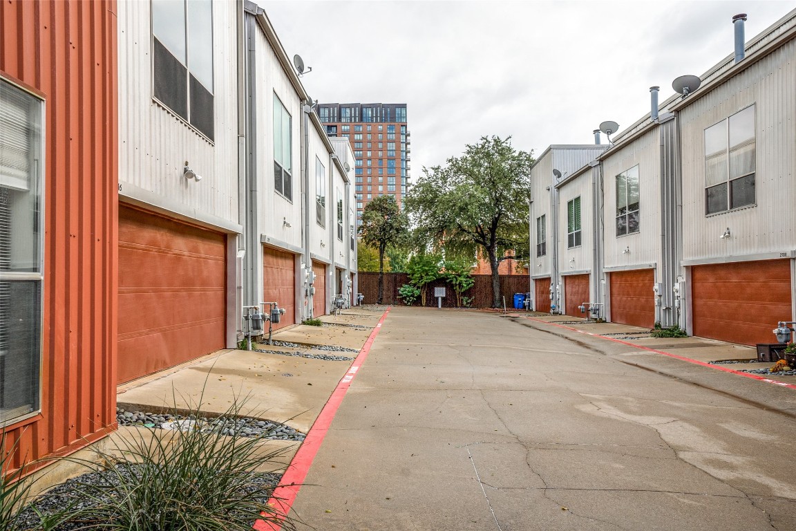 2716 Shelby Avenue Dallas TX 75219