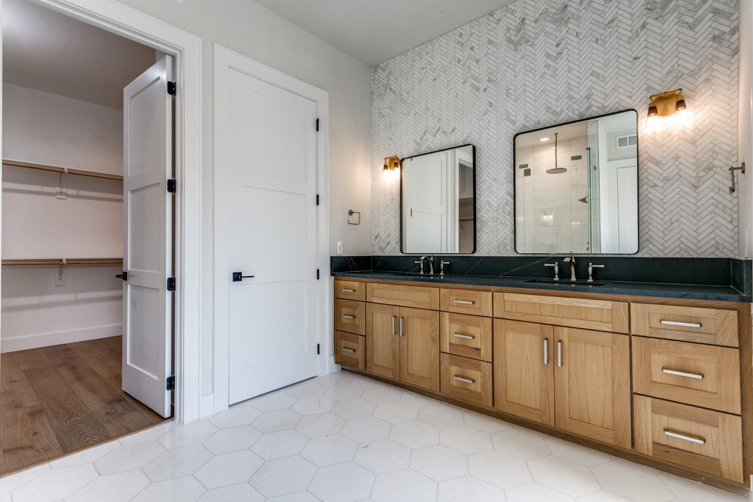 250 E Dallas Road Grapevine TX 76051
