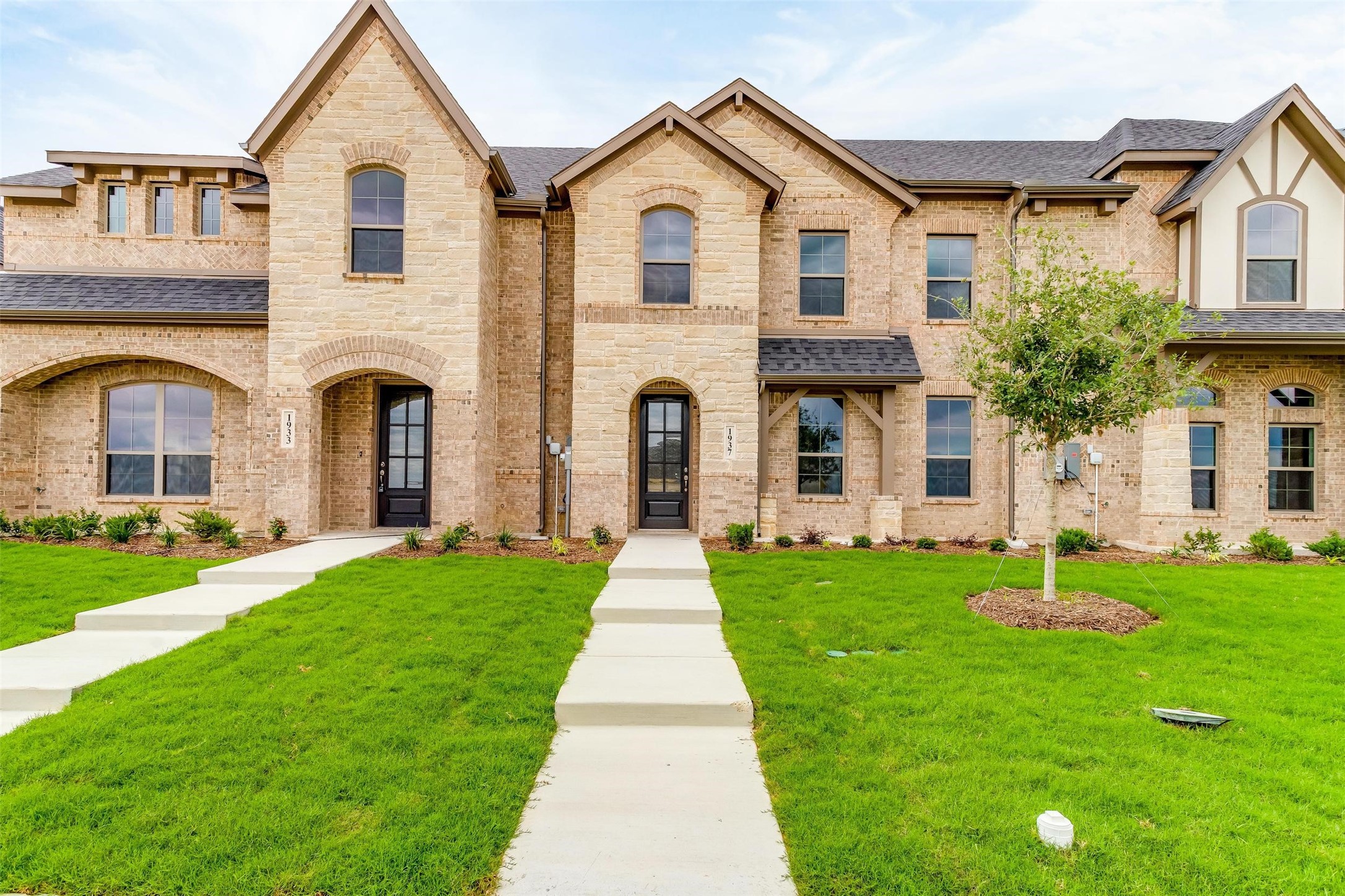 1529 Homeplace Circle Mansfield TX 76063