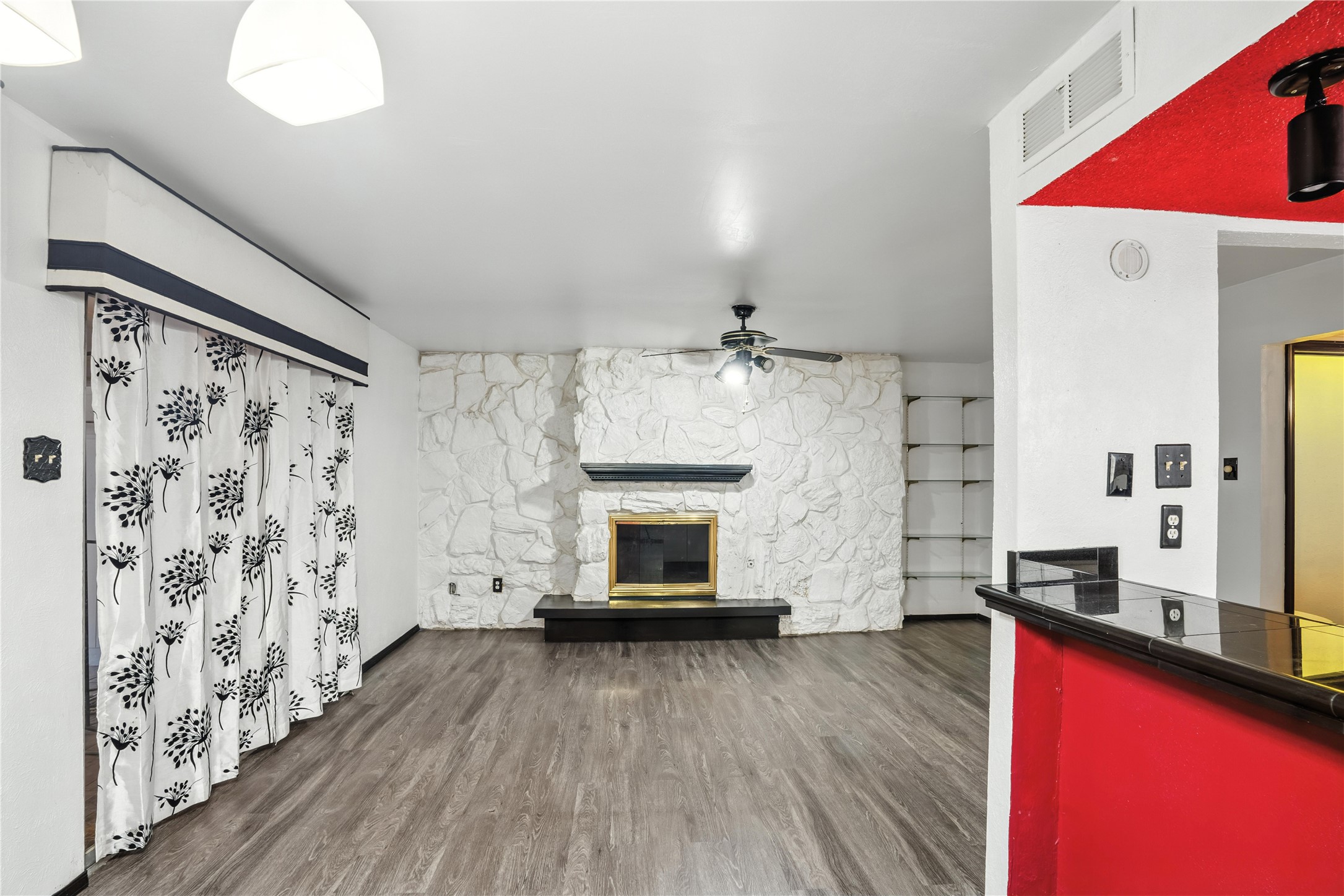 1719 E Grauwyler Road Irving TX 75061