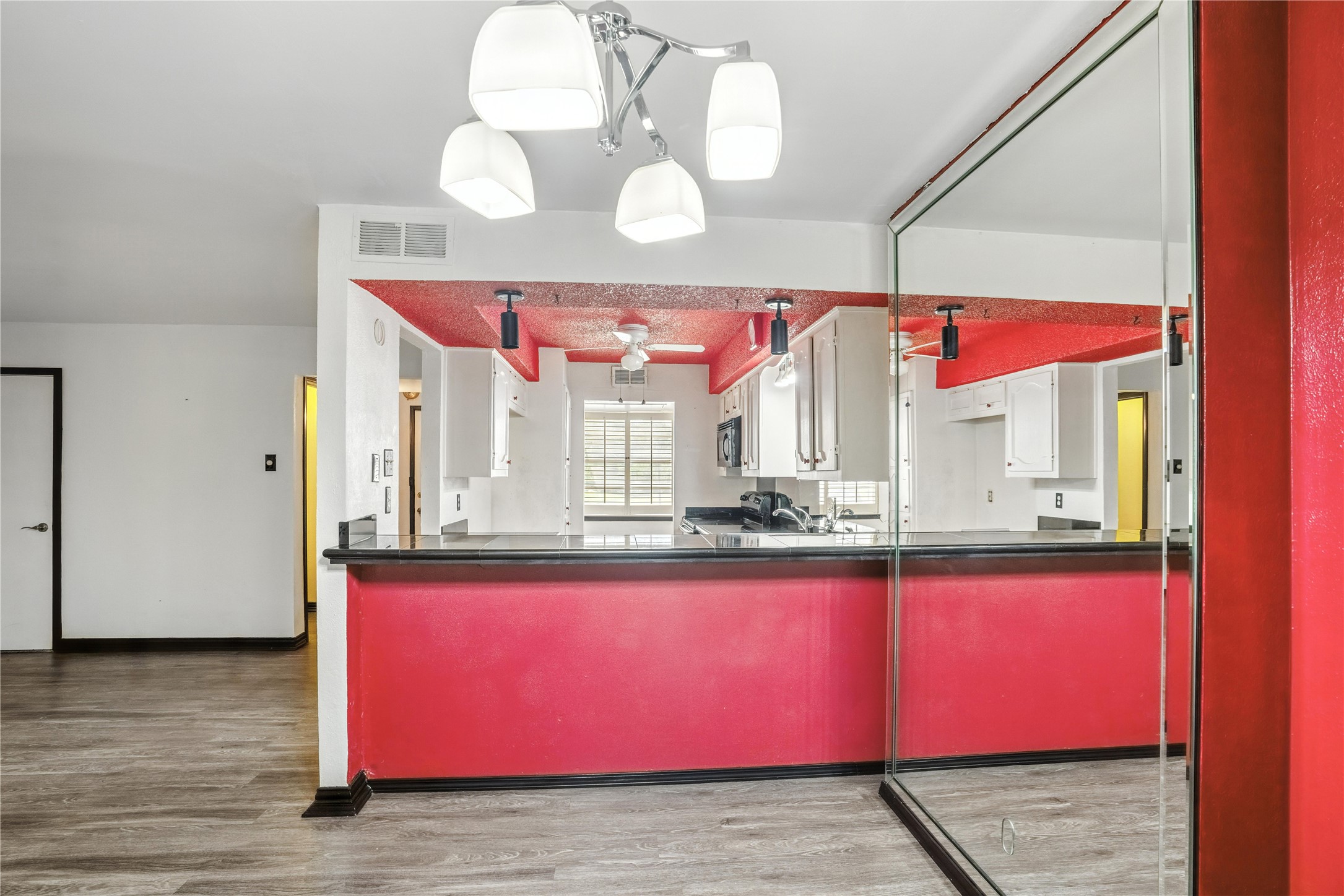 1719 E Grauwyler Road Irving TX 75061