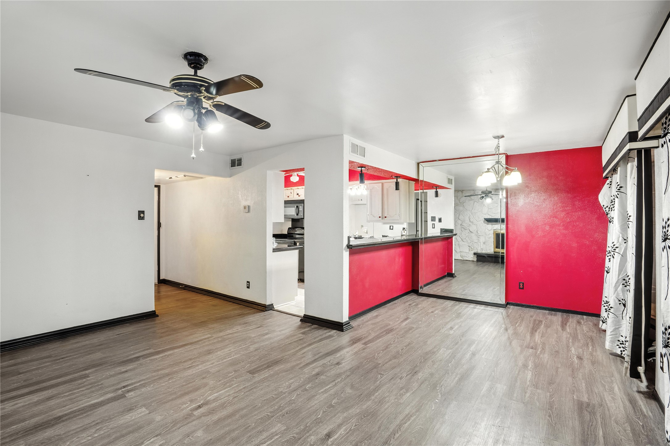 1719 E Grauwyler Road Irving TX 75061