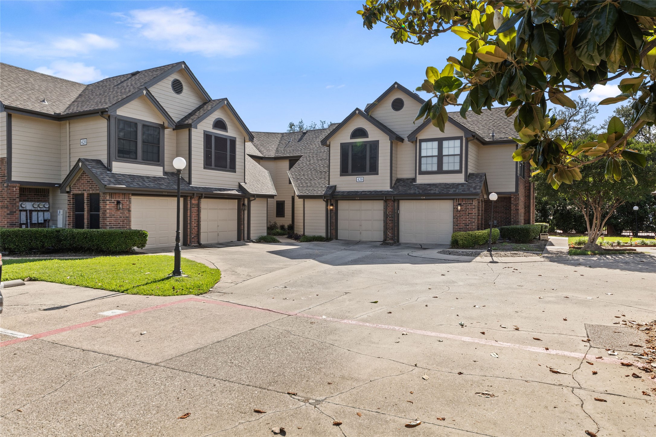 420 Santa Fe Trail Irving TX 75063