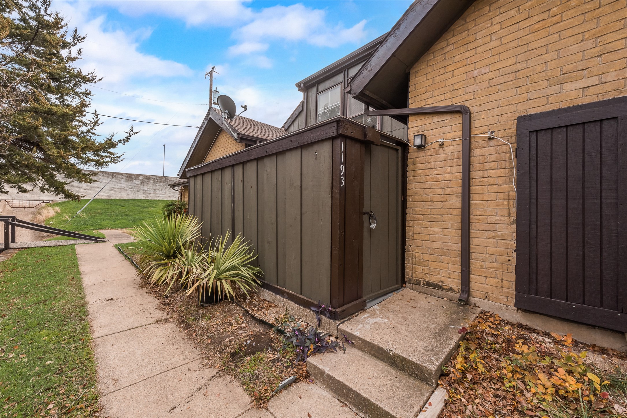 4622 Country Creek Drive Dallas TX 75236