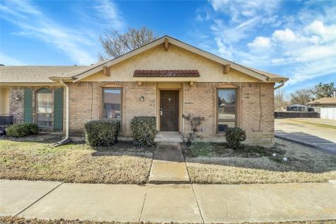 44 E Mountain Creek Drive Grand Prairie TX 75052