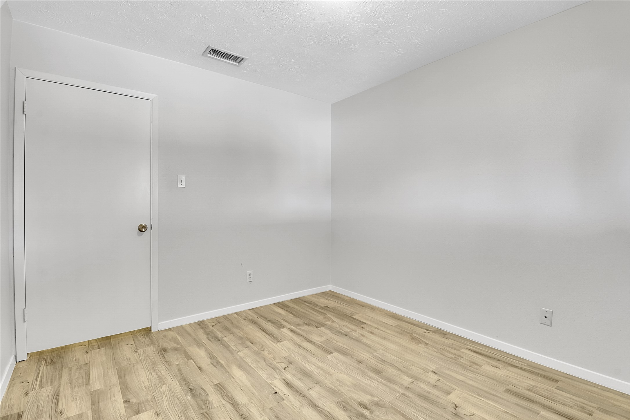 44 E Mountain Creek Drive Grand Prairie TX 75052