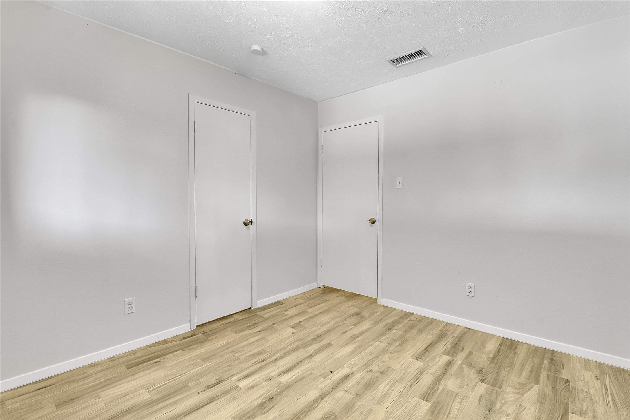 44 E Mountain Creek Drive Grand Prairie TX 75052