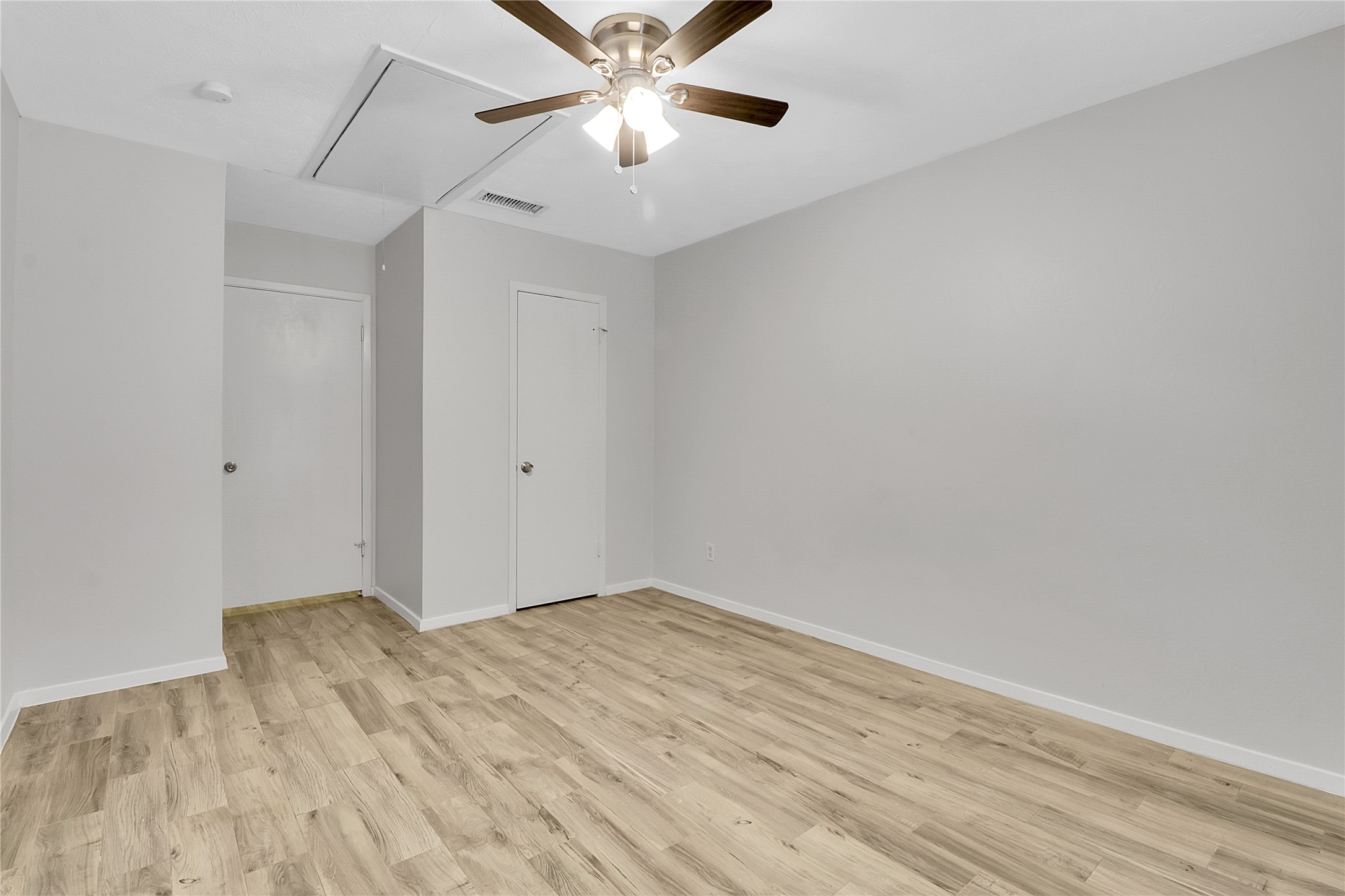 44 E Mountain Creek Drive Grand Prairie TX 75052