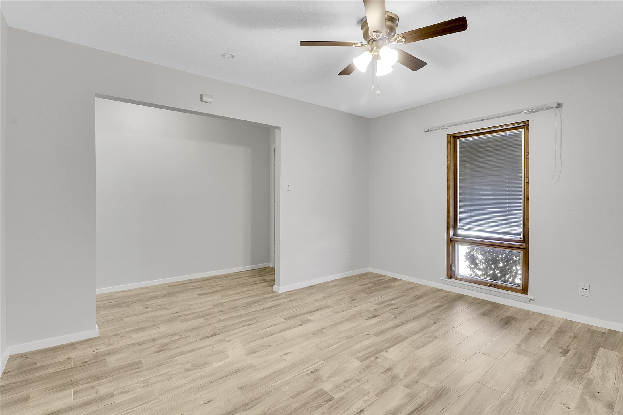 44 E Mountain Creek Drive Grand Prairie TX 75052