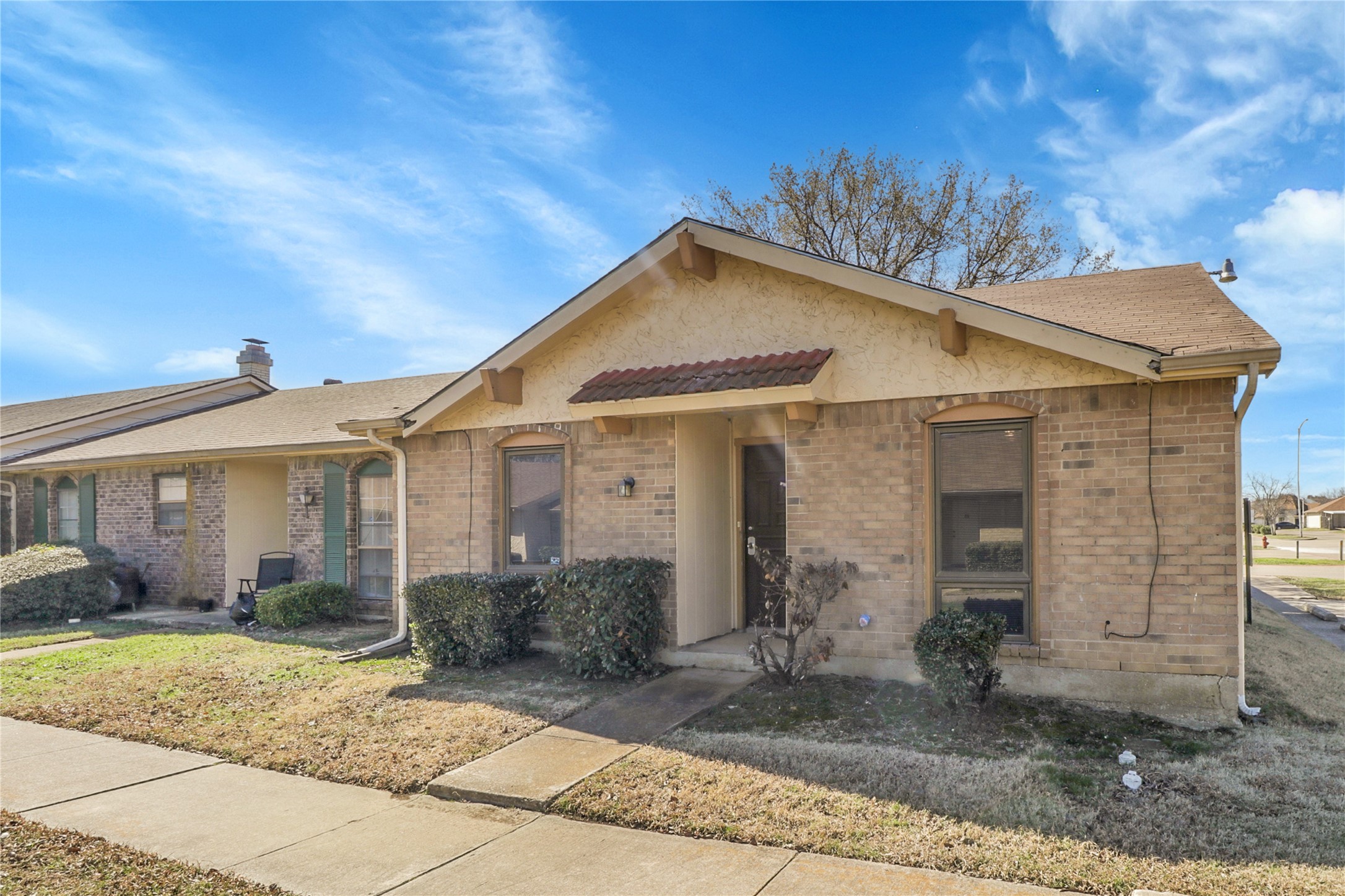 44 E Mountain Creek Drive Grand Prairie TX 75052