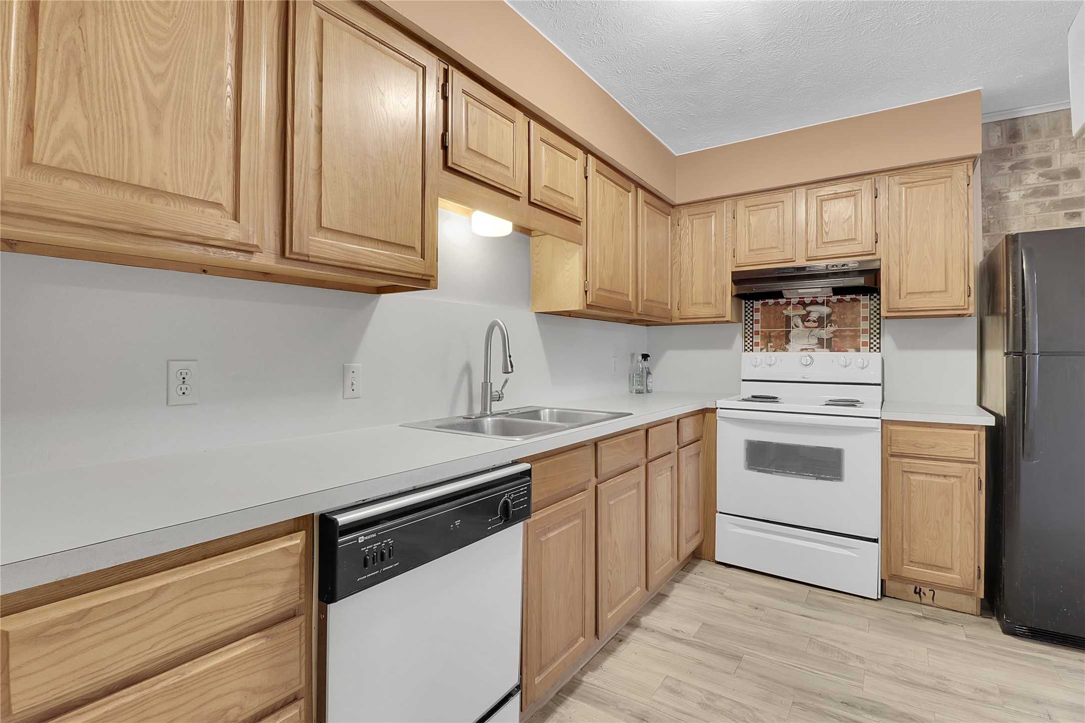44 E Mountain Creek Drive Grand Prairie TX 75052