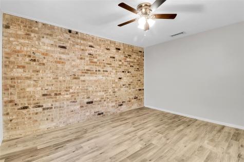 44 E Mountain Creek Drive Grand Prairie TX 75052