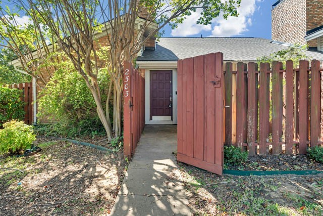 2503 Shady Ridge Drive Bedford TX 76021