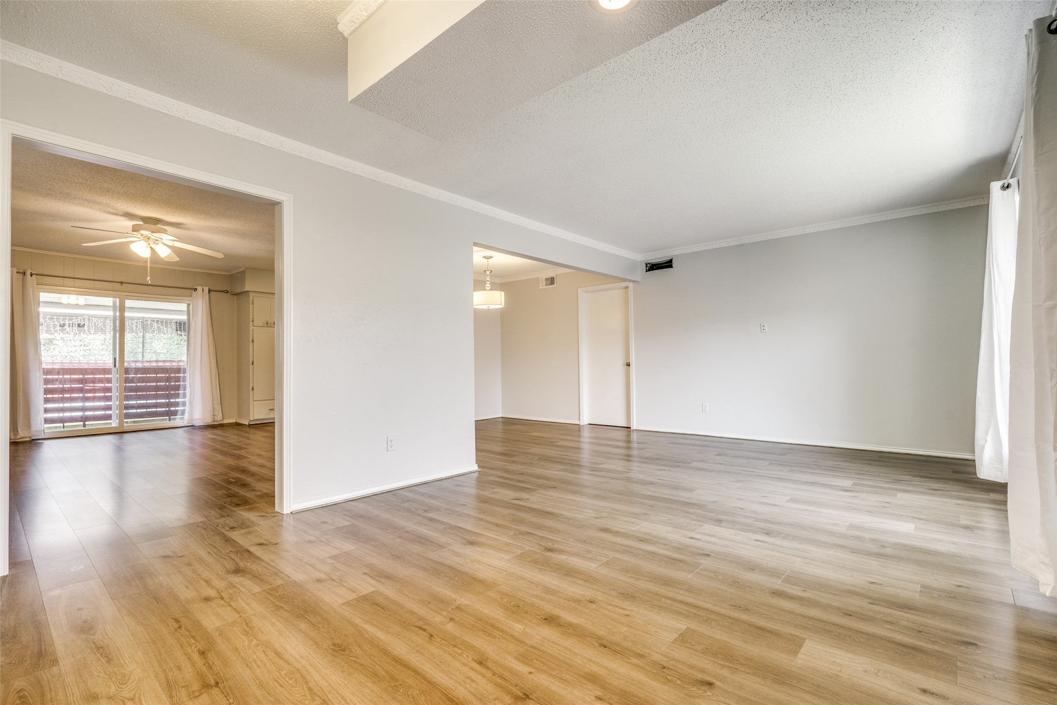 6021 Sandhurst Lane Dallas TX 75206