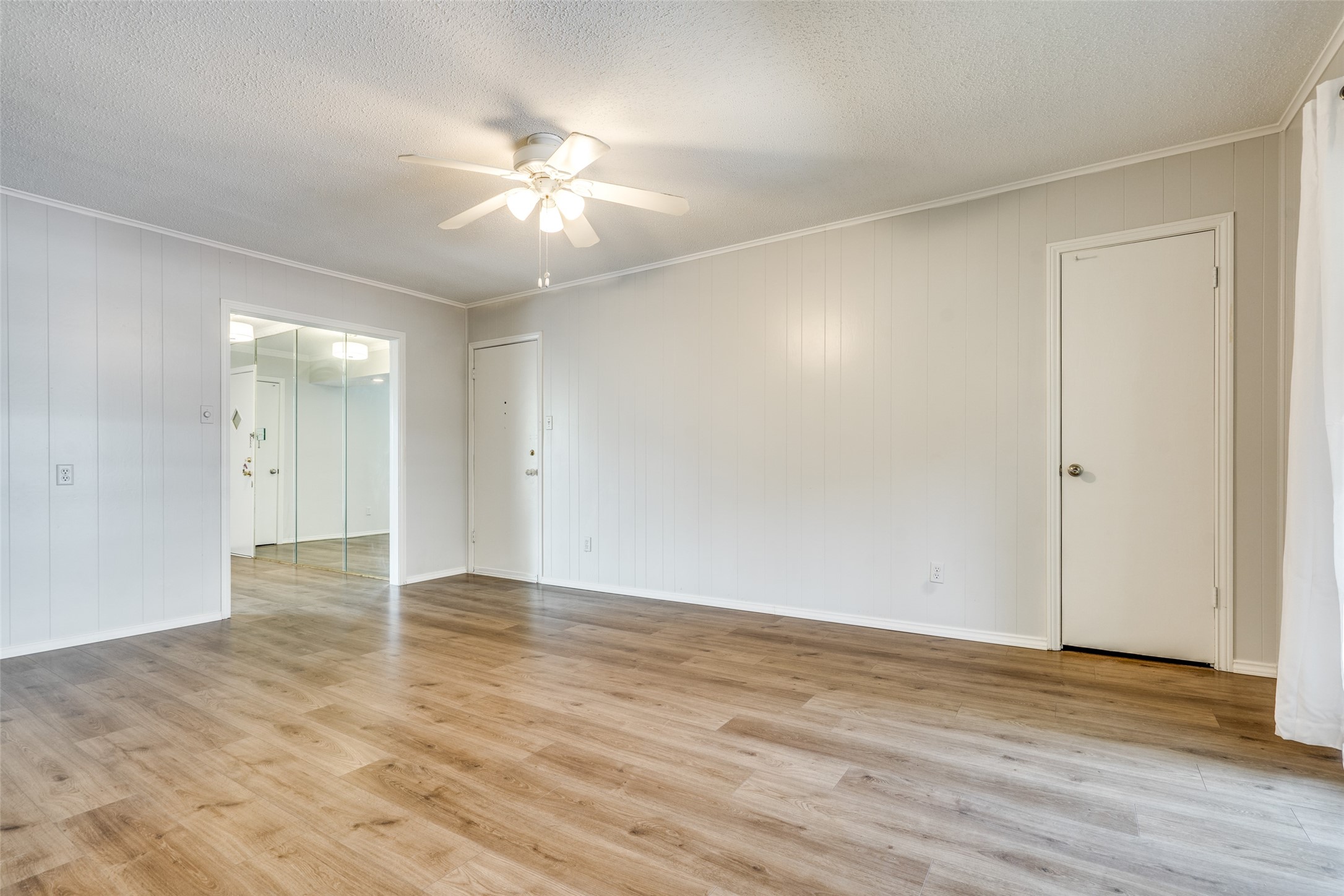 6021 Sandhurst Lane Dallas TX 75206