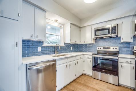 6021 Sandhurst Lane Dallas TX 75206