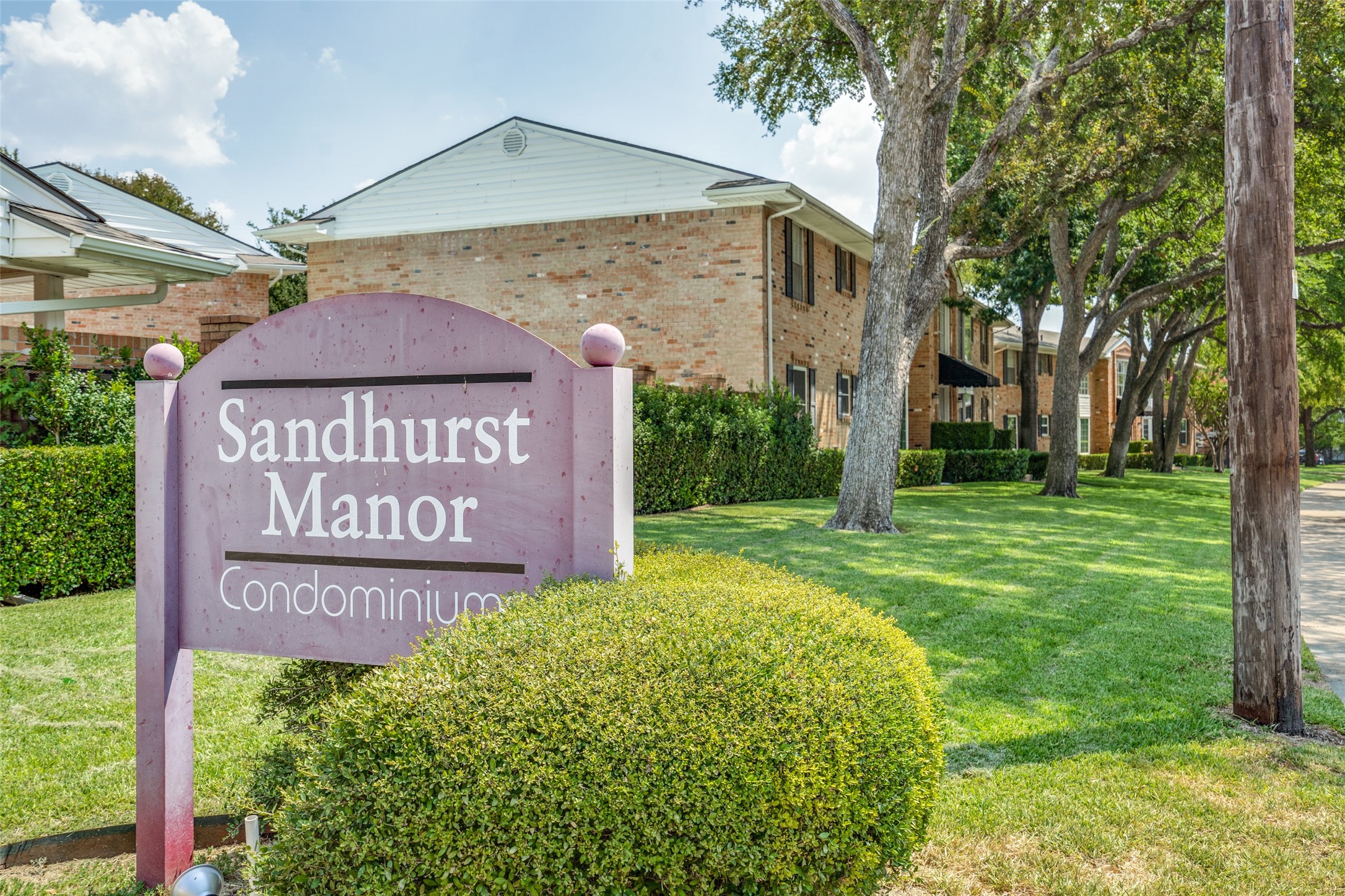 6021 Sandhurst Lane Dallas TX 75206
