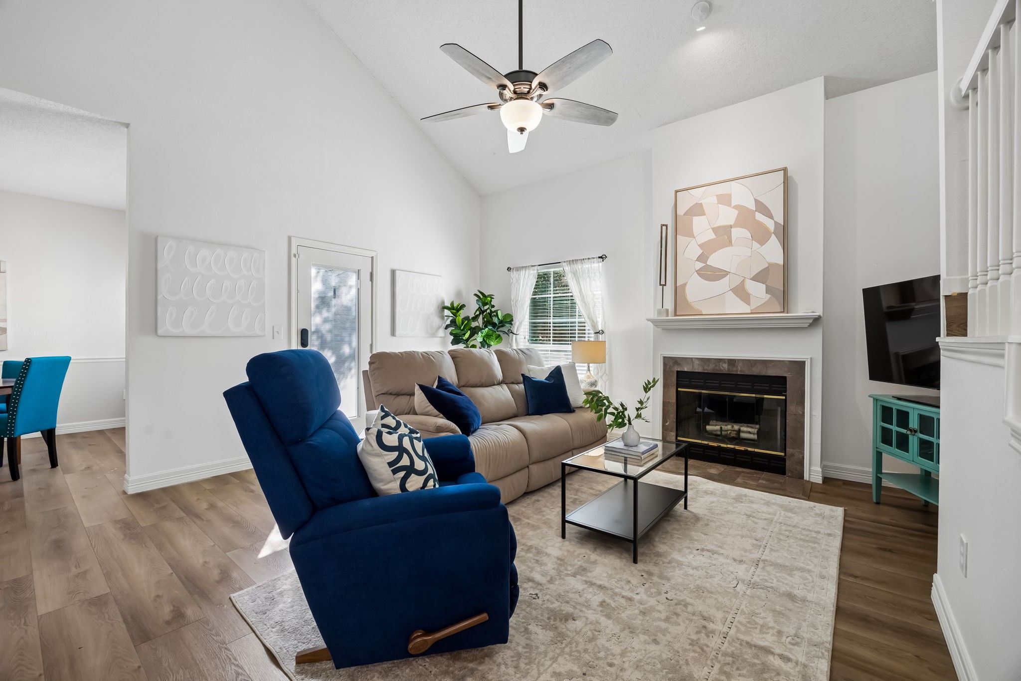 217 Cimarron Trail Irving TX 75063