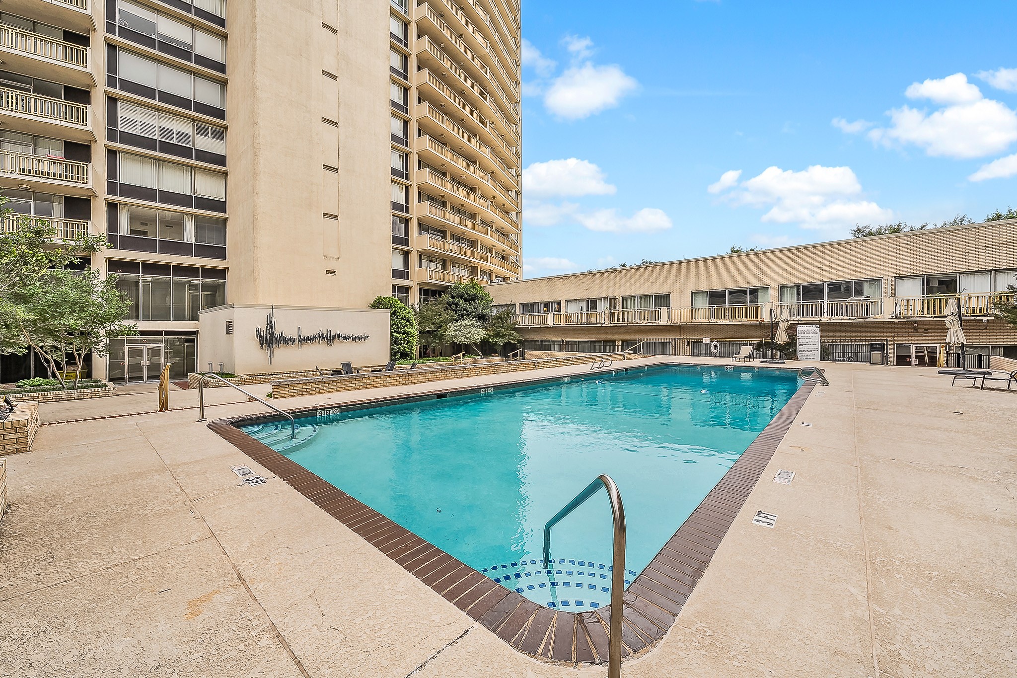 6211 W Northwest Highway Dallas TX 75225