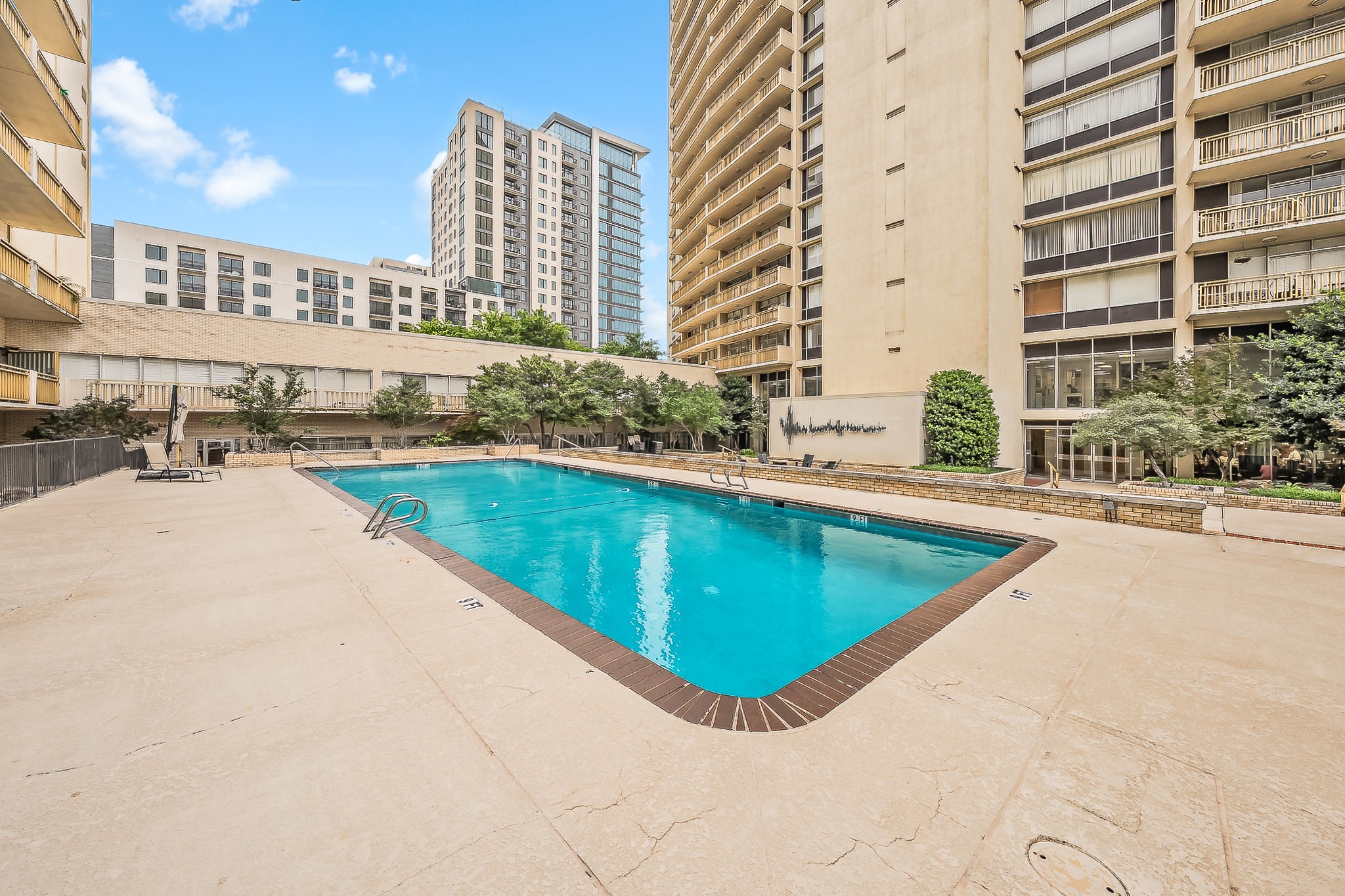 6211 W Northwest Highway Dallas TX 75225